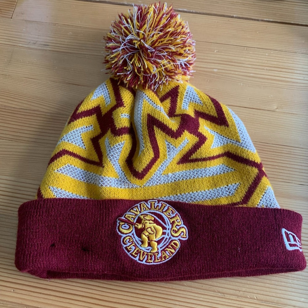 New Era Cleveland Cavaliers NBA Knit Beanie Pom Hat Wine Gold Throwback Logo